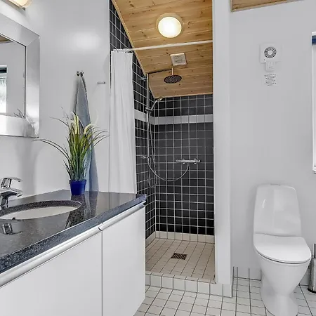 Holiday home Amazing In Aabenraa With Sauna Loddenhoj