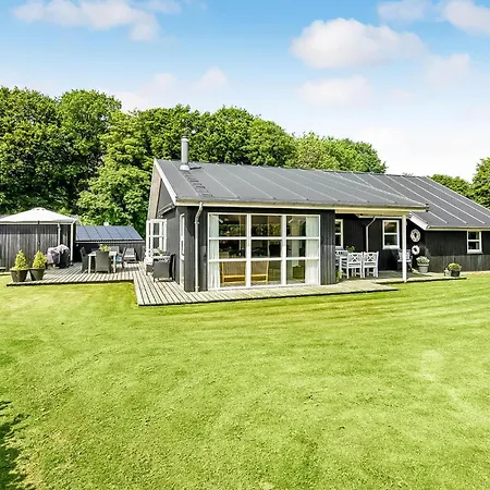 Beautiful Home In Aabenraa With Sauna Prázdninový dům *